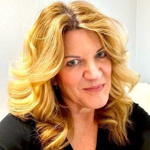 Meet your Posher, Christie